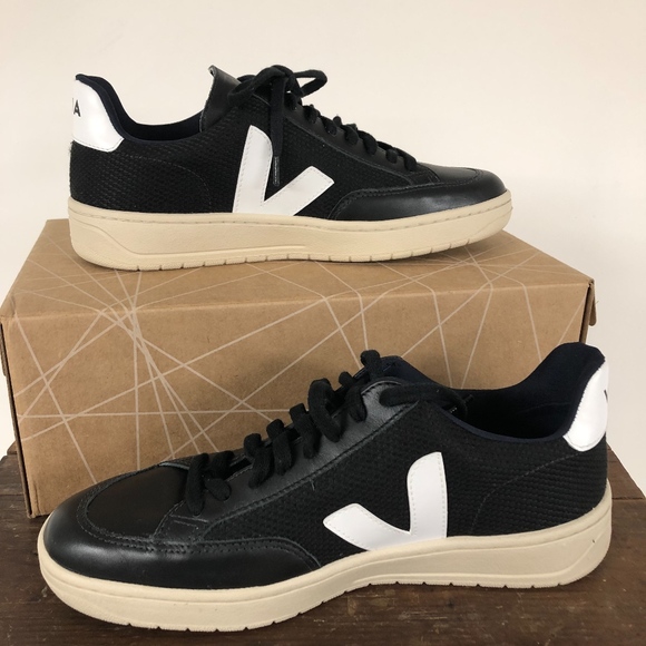 veja shoes black